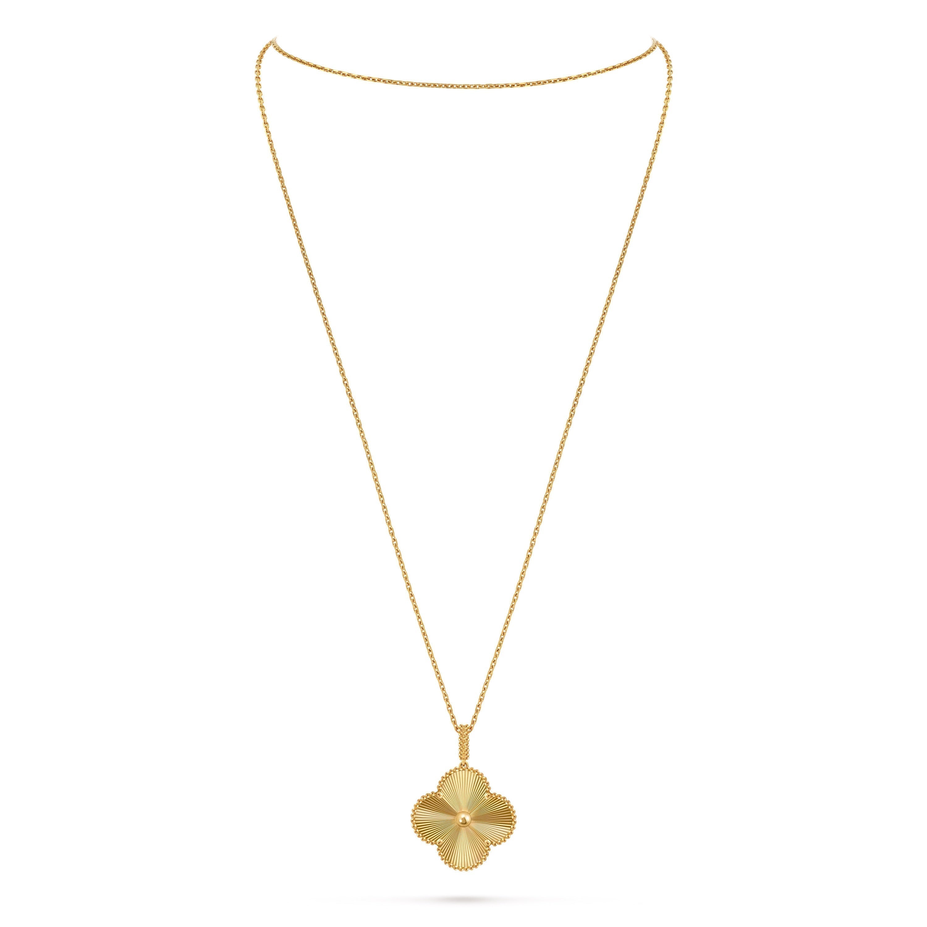 14ct Yellow Gold Clover Charm Pendant